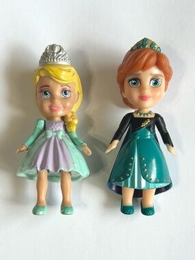 4/$20 Disney Frozen Princess Elsa and Queen Anna Mini 3” Dolls Jakks Pacific
